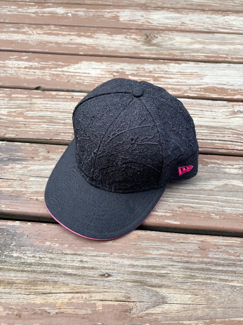 Rare New Era Black Lace & Pink Underbrim Fitted – Sz 7 3/8
